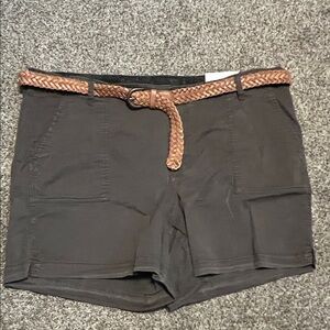 Maurices plus size shorts with belt NWT